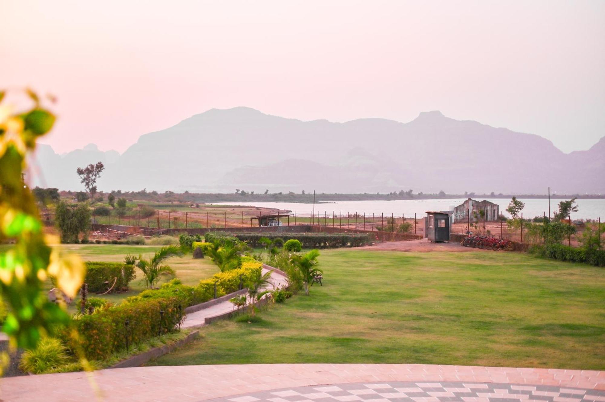 Saj By The Lake, Malshej Ghat Exterior photo